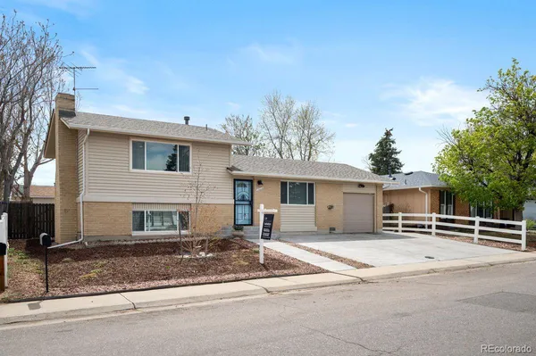 $470,000 | 15014 East 54th Avenue, Denver, CO 80239