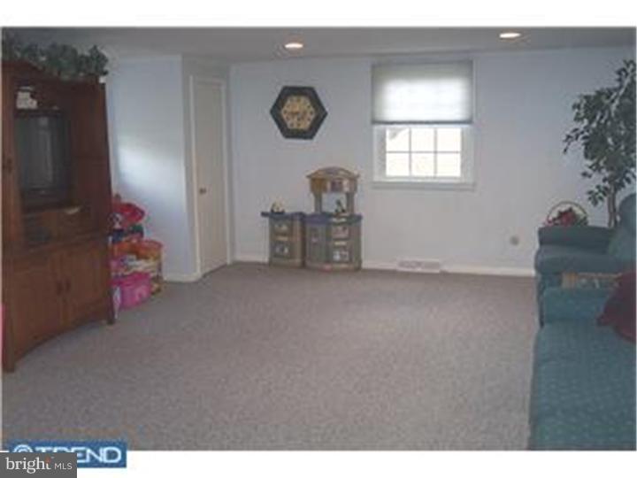 819 Winter Road Rydal, PA 19046 - Photo 11 of 12