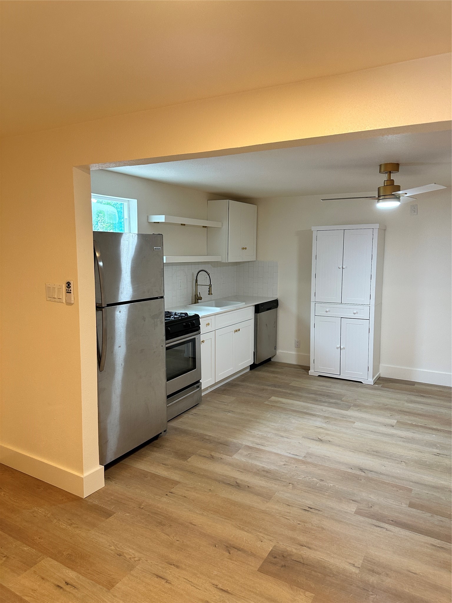 408 Randall Street, Unit 9 Pasadena, TX 77506 - Photo 8 of 21