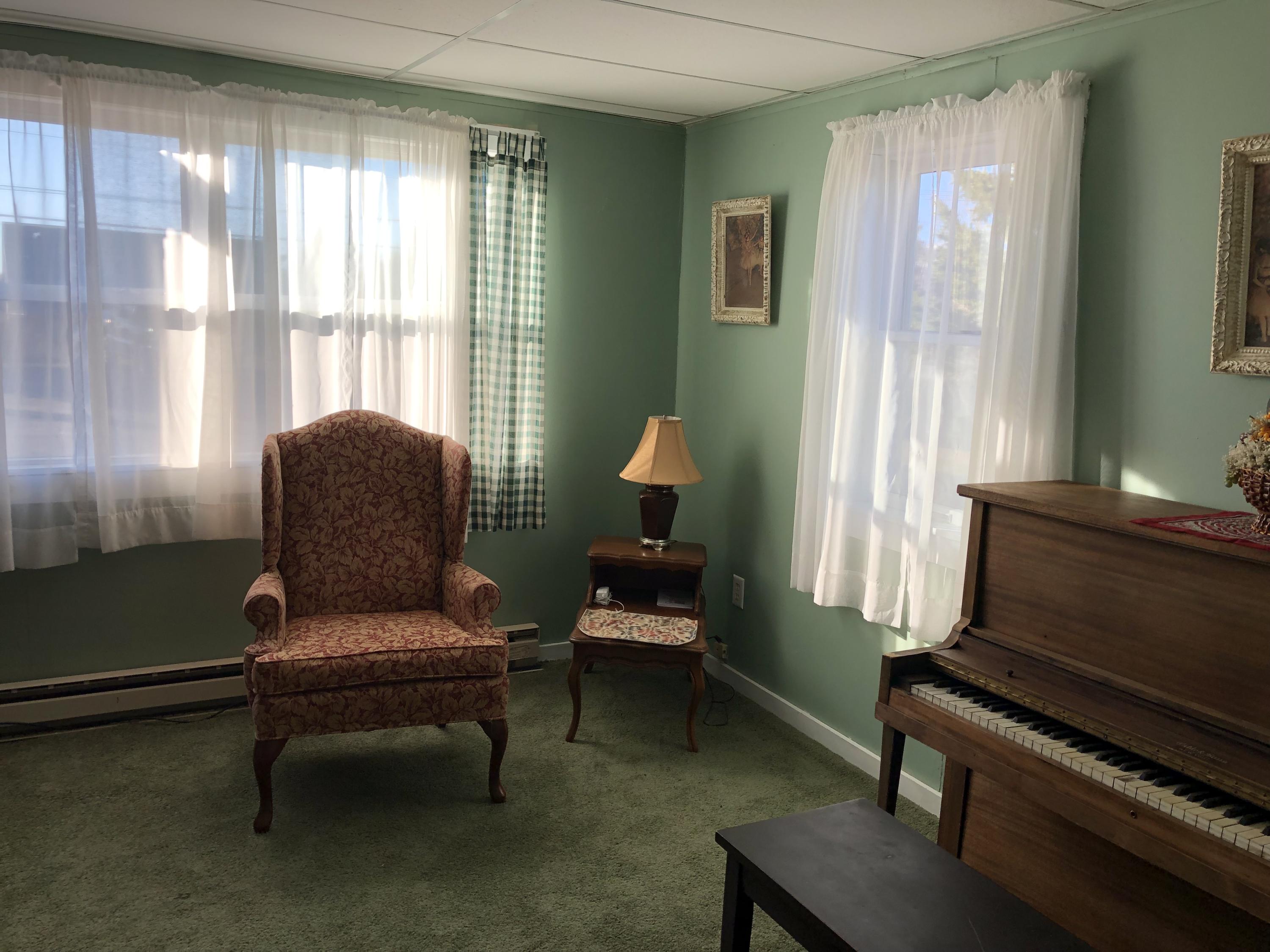 660 County Road Lubec, ME 04652 - Photo 26 of 45 15. In-law apt living room