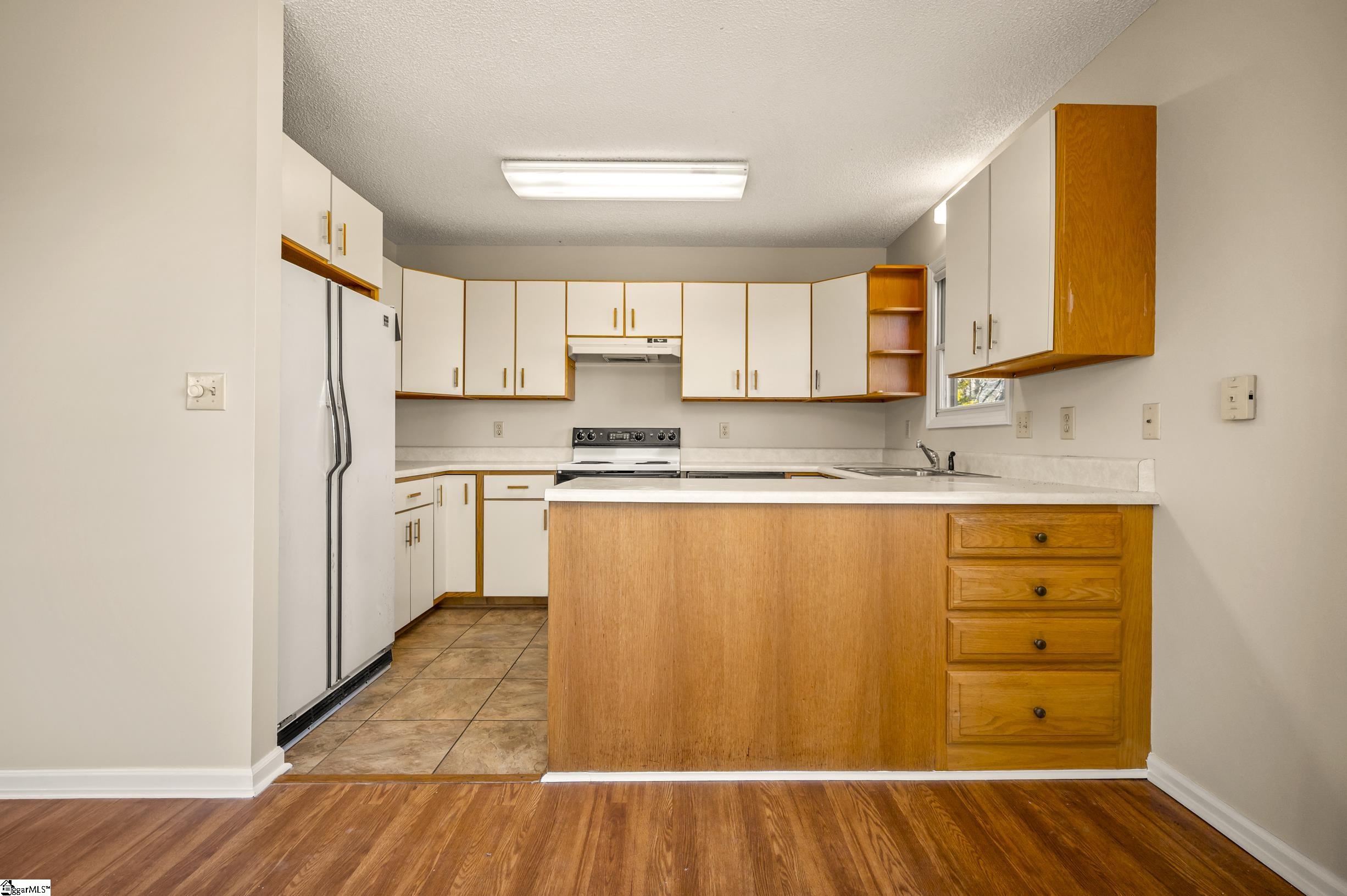 77 Chestnut Street, Unit OAK 301 Tryon, NC 28782 - Photo 11 of 39