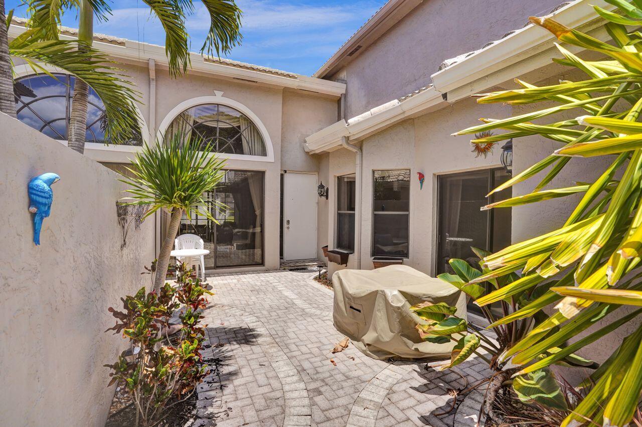 5465 Monterey Circle, Unit D Delray Beach, FL 33484 - Photo 4 of 67 Private Courtyard
