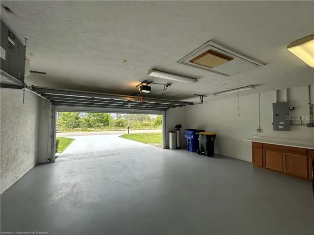 $339,900 | 6315 Columbus Boulevard, Sebring, FL 33872