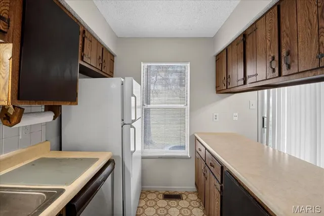 $110,000 | 758 Delray Drive, Unit H, St. Peters, MO 63376