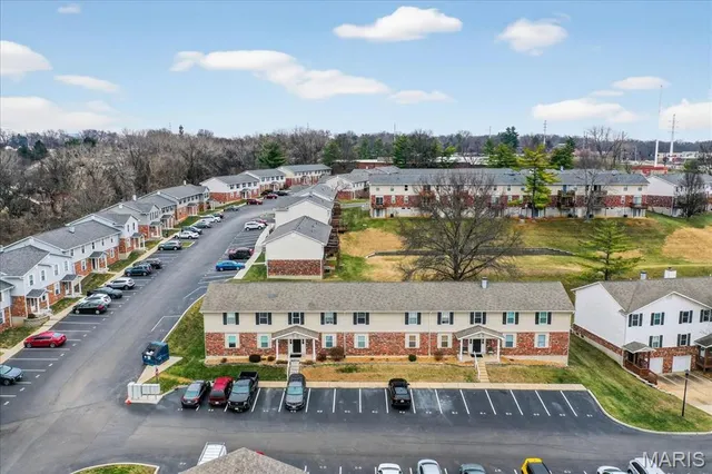 $110,000 | 758 Delray Drive, Unit H, St. Peters, MO 63376