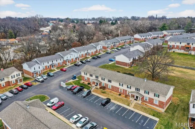 $110,000 | 758 Delray Drive, Unit H, St. Peters, MO 63376