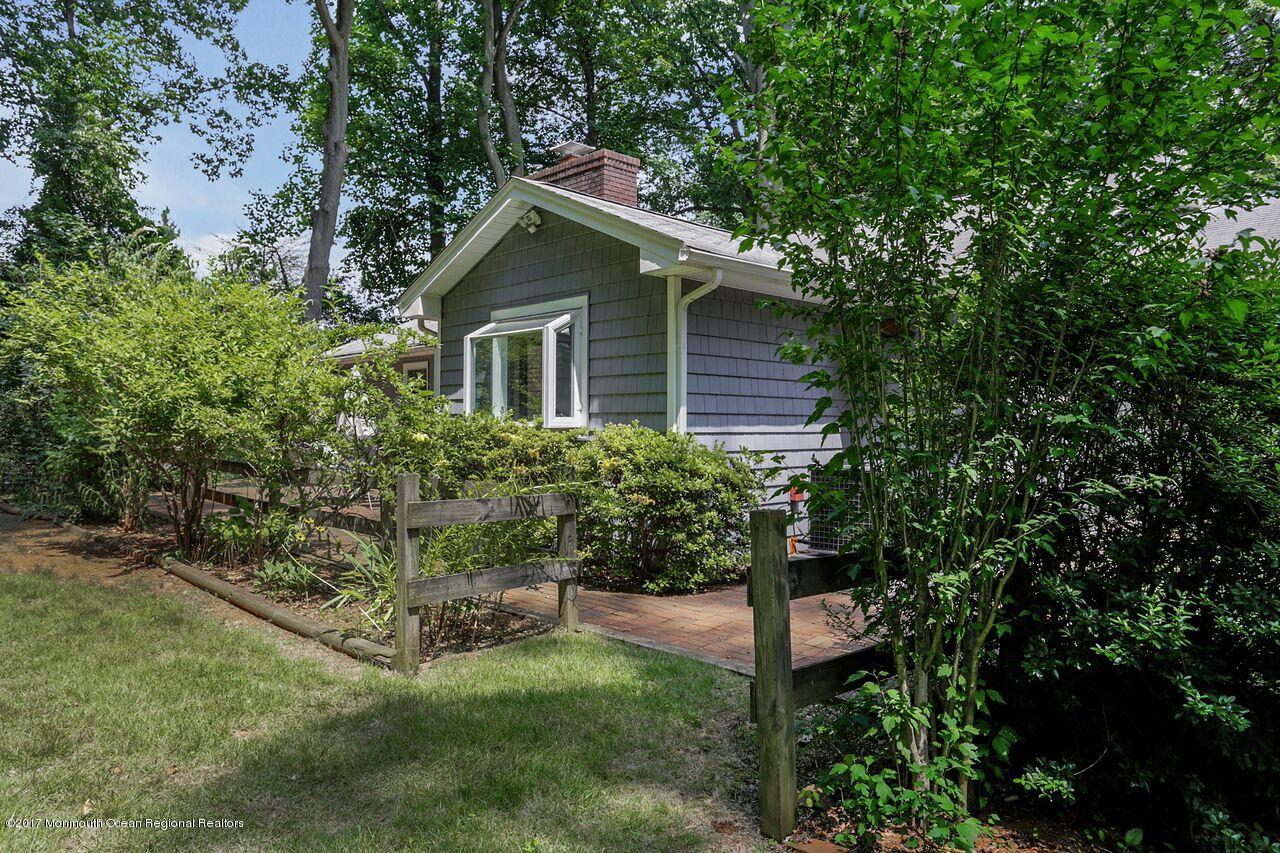 425 Dwight Road Middletown, NJ 07748 - Photo 27 of 29 Dwightback1