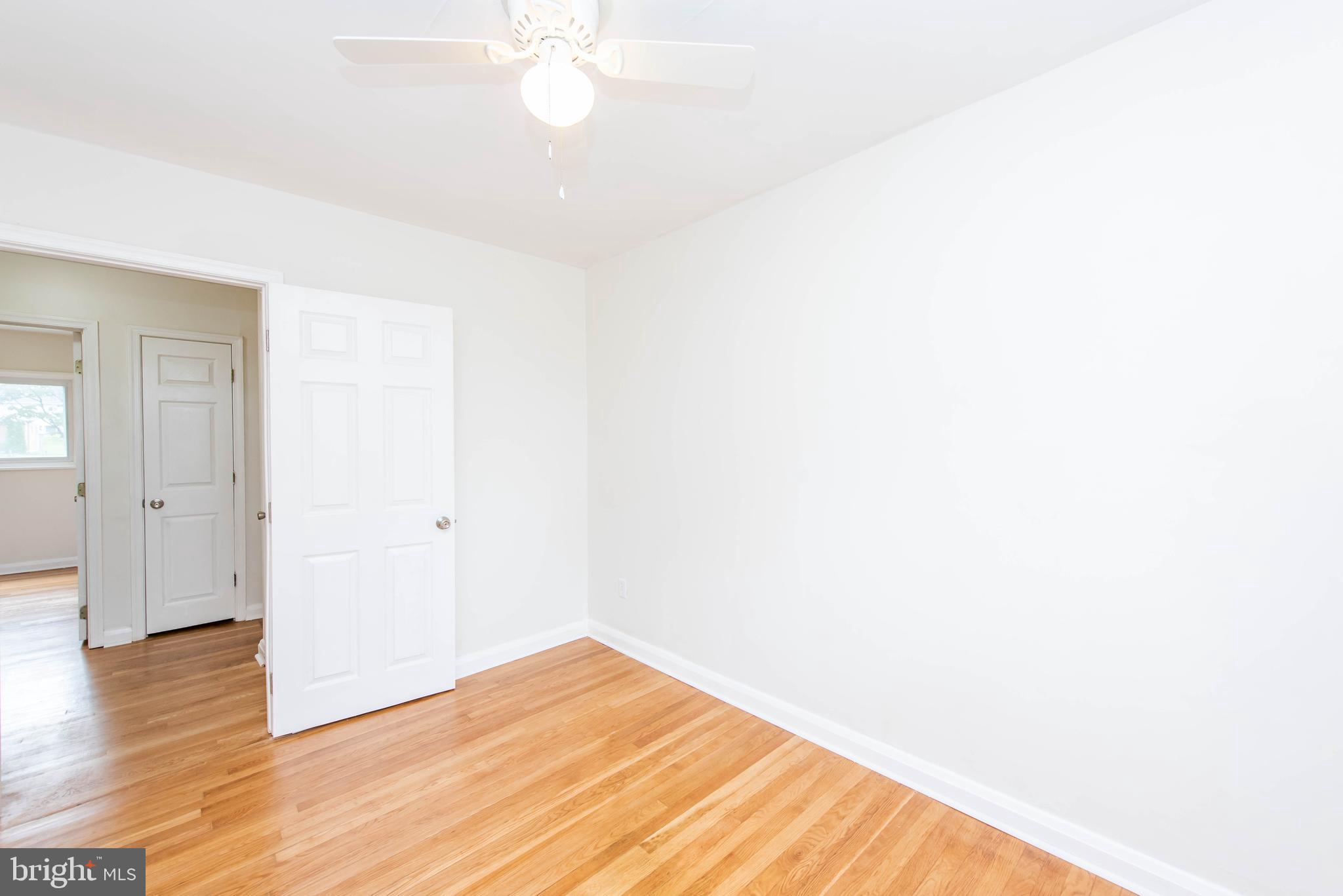 929 Prestwood Road Baltimore, MD 21228 - Photo 25 of 37 Bedroom 3
