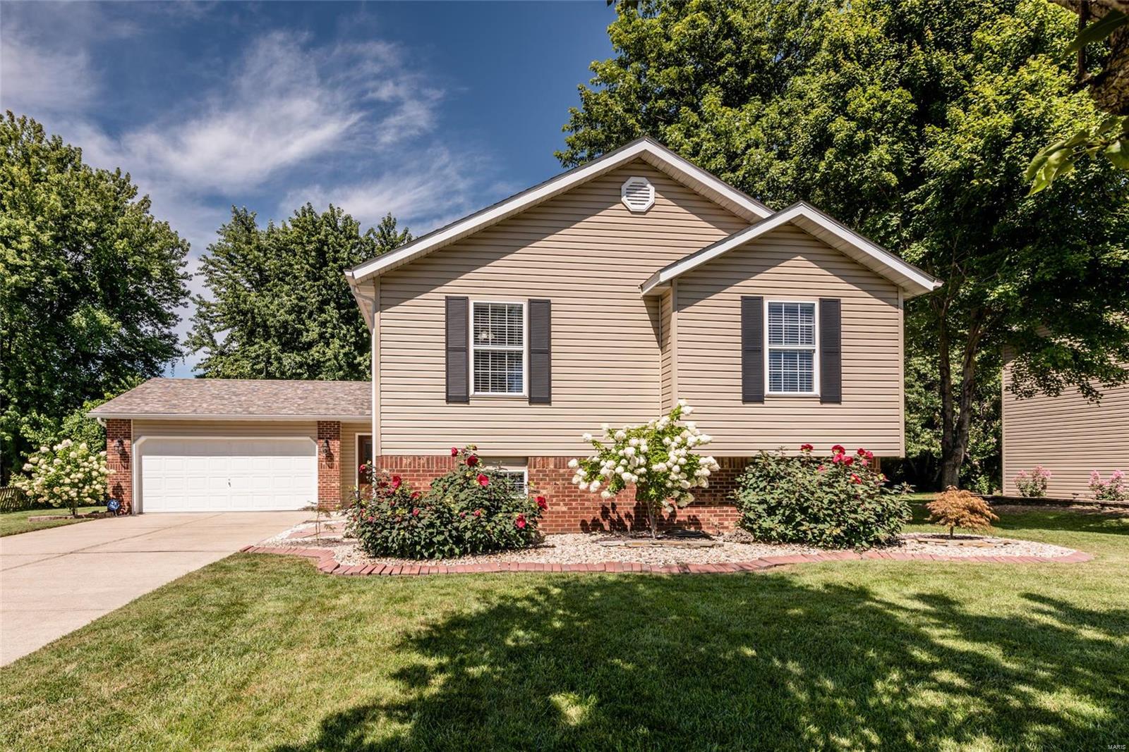 85 Sugarmill Road Troy, IL 62294 - Photo 1 of 58 Gallery Image 1