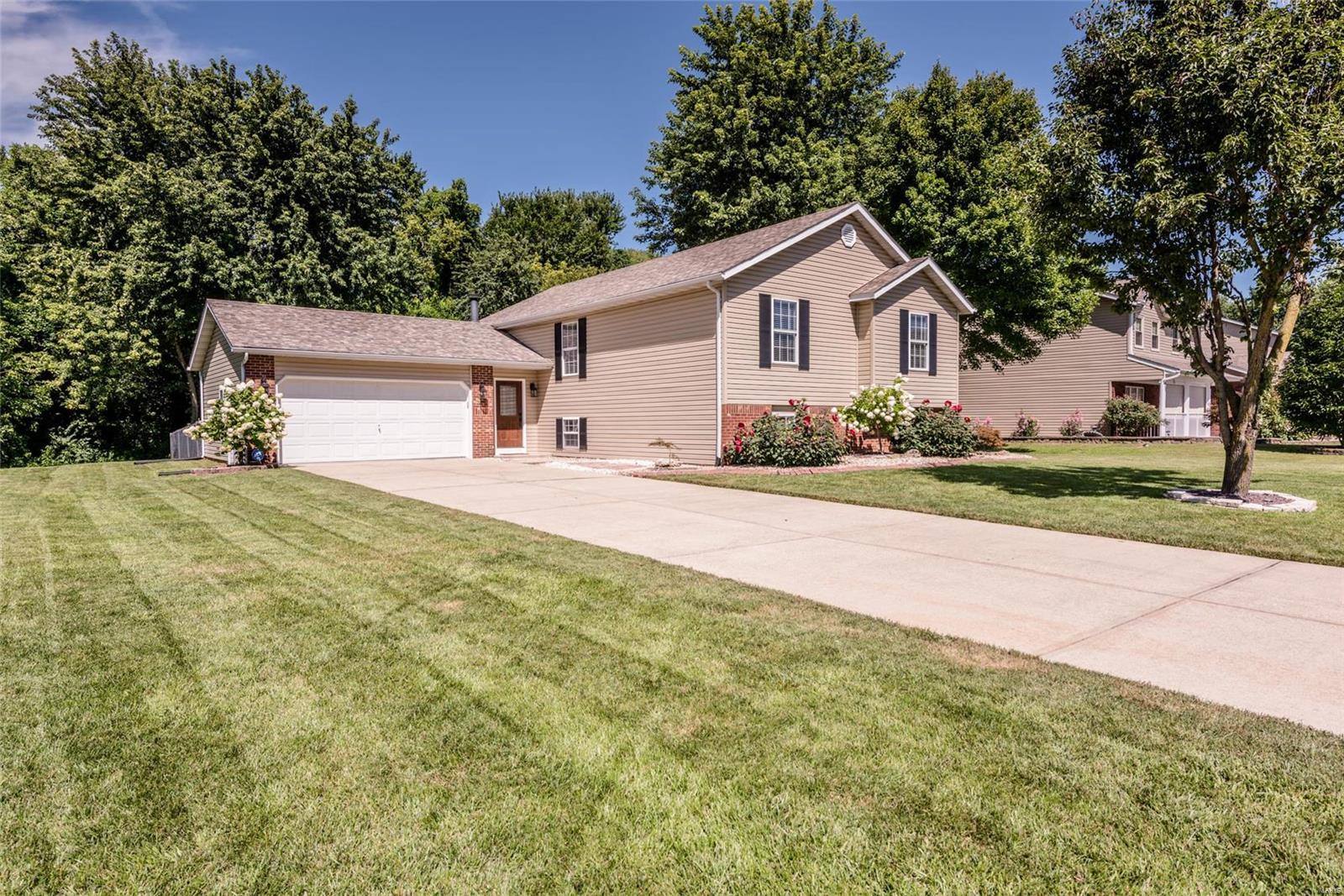 85 Sugarmill Road Troy, IL 62294 - Photo 2 of 58 Gallery Image 2