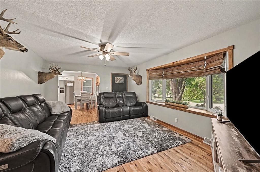 11633 O'Brian Road Southeast Easton, MO 64443 - Photo 4 of 26