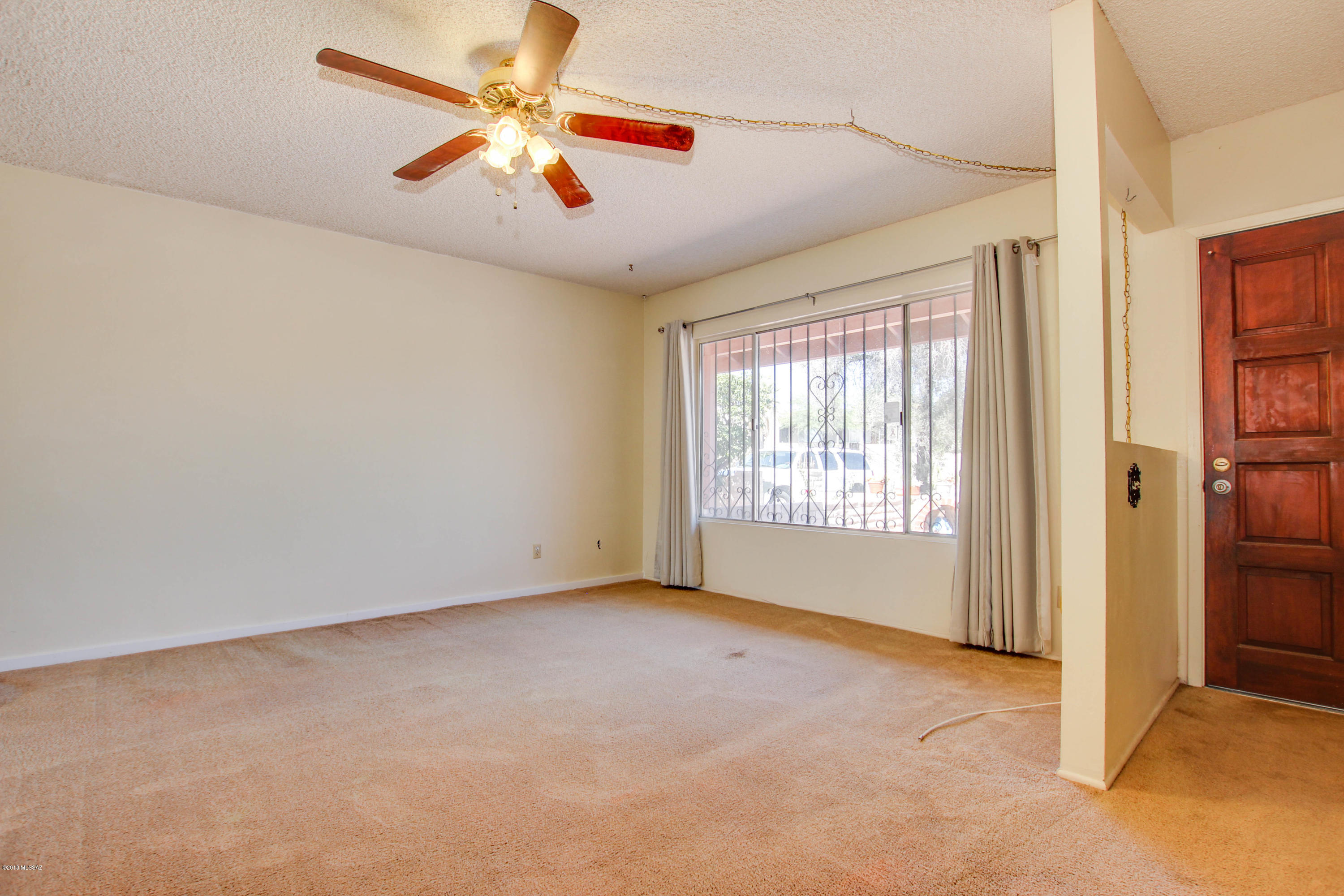 1969 West Dominy Road Tucson, AZ 85713 - Photo 2 of 30
