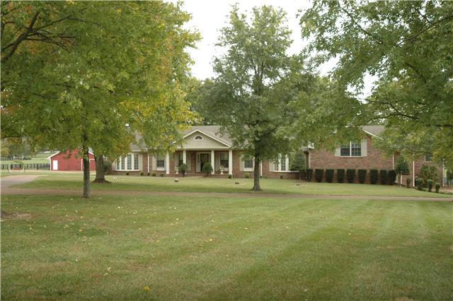 Nestled on nearly 7 acres, this Mini Farm is located in South Franklin less that 2 miles from Interstate 65.