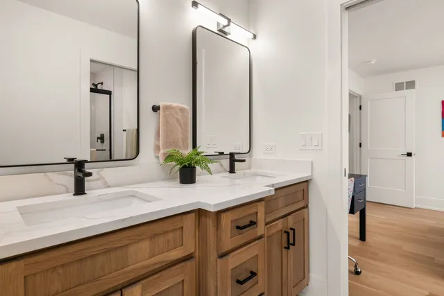 $1,350,000 | 835 South Ashland Avenue, La Grange, IL 60525