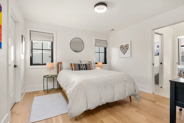 $1,350,000 | 835 South Ashland Avenue, La Grange, IL 60525