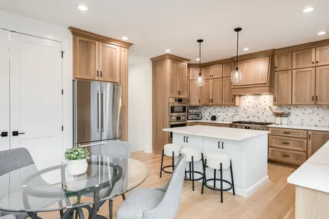 $1,350,000 | 835 South Ashland Avenue, La Grange, IL 60525