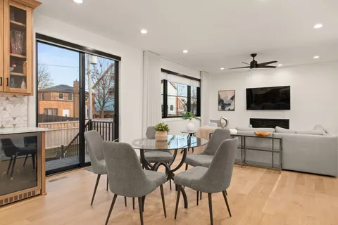 $1,350,000 | 835 South Ashland Avenue, La Grange, IL 60525