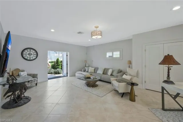 $5,350,000 | 152 Conners Avenue, Naples, FL 34108