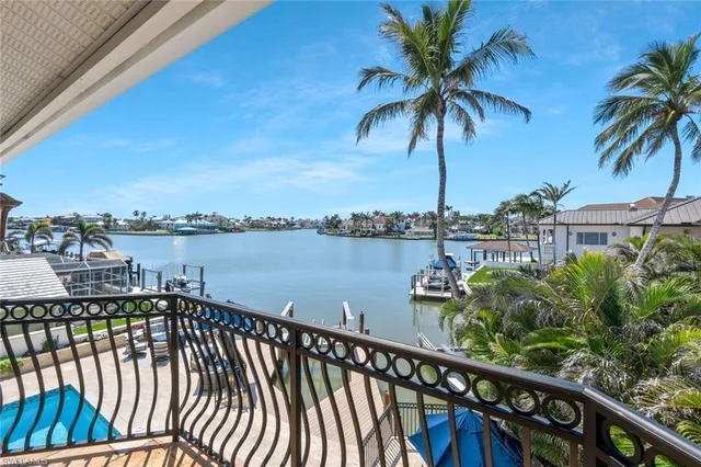 $5,350,000 | 152 Conners Avenue, Naples, FL 34108