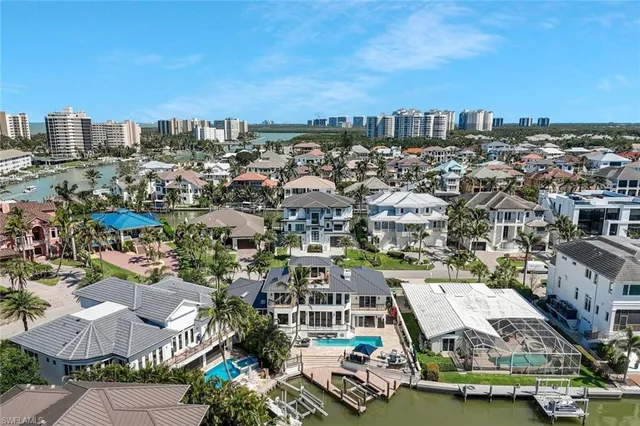 $5,350,000 | 152 Conners Avenue, Naples, FL 34108