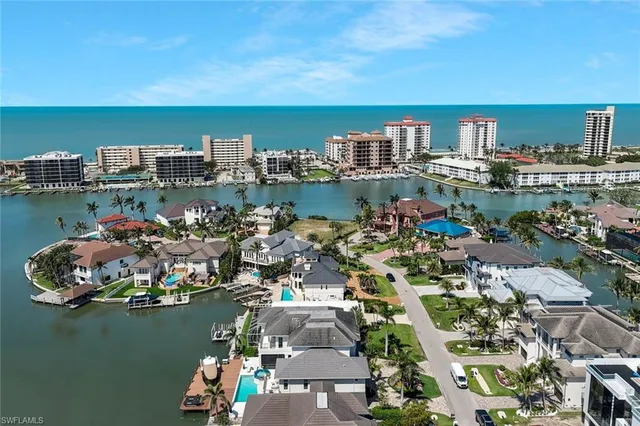 $5,350,000 | 152 Conners Avenue, Naples, FL 34108