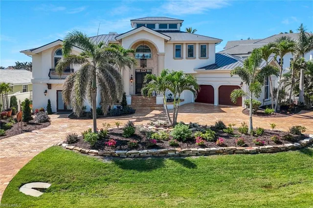 $5,350,000 | 152 Conners Avenue, Naples, FL 34108