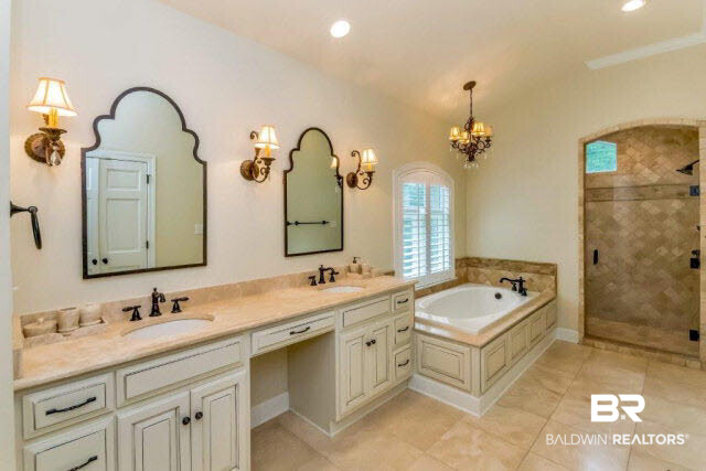 266 Suffolk Road Mobile, AL 36608 - Photo 9 of 24
