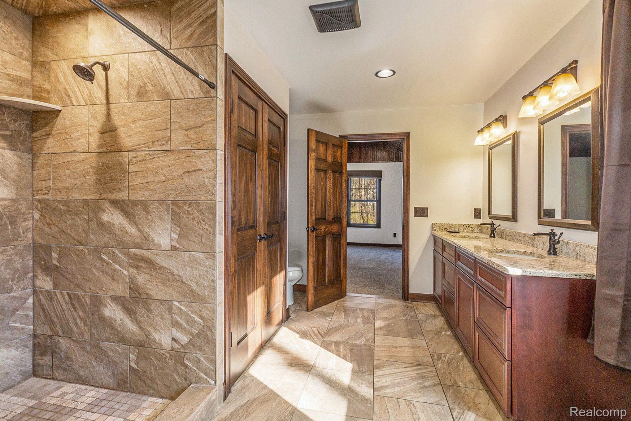 12558 Clyde Road Fenton, MI 48430 - Photo 12 of 24 Gallery Image 12
