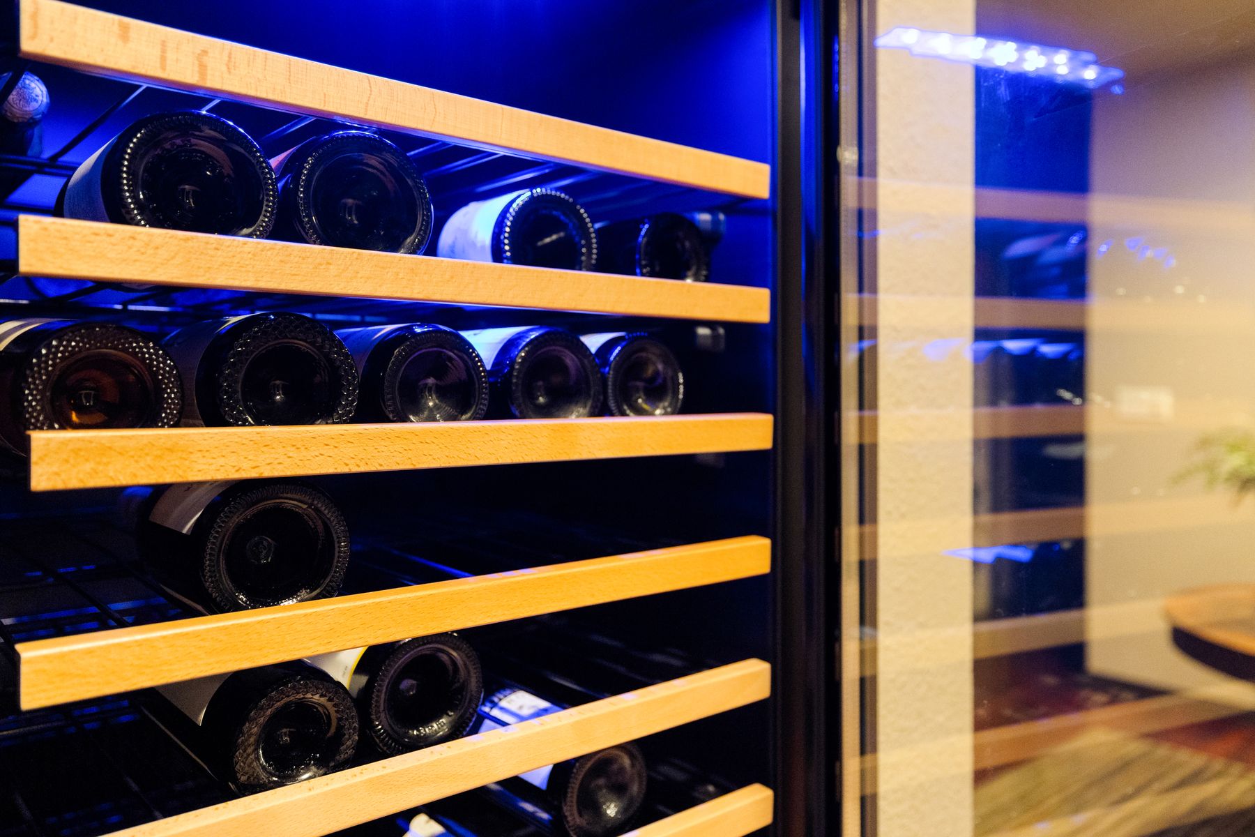 927 Challenger Lakeway, TX 78734 - Photo 16 of 40 Wine fridge