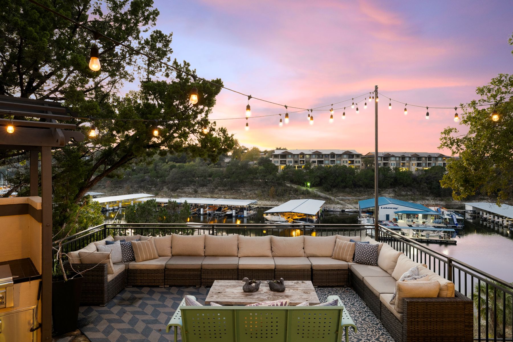 927 Challenger Lakeway, TX 78734 - Photo 32 of 40