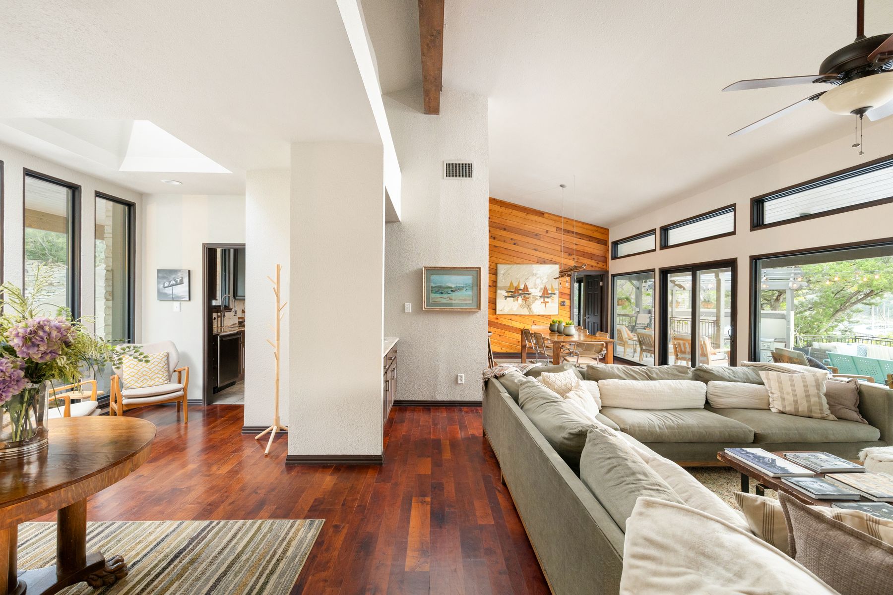 927 Challenger Lakeway, TX 78734 - Photo 5 of 40