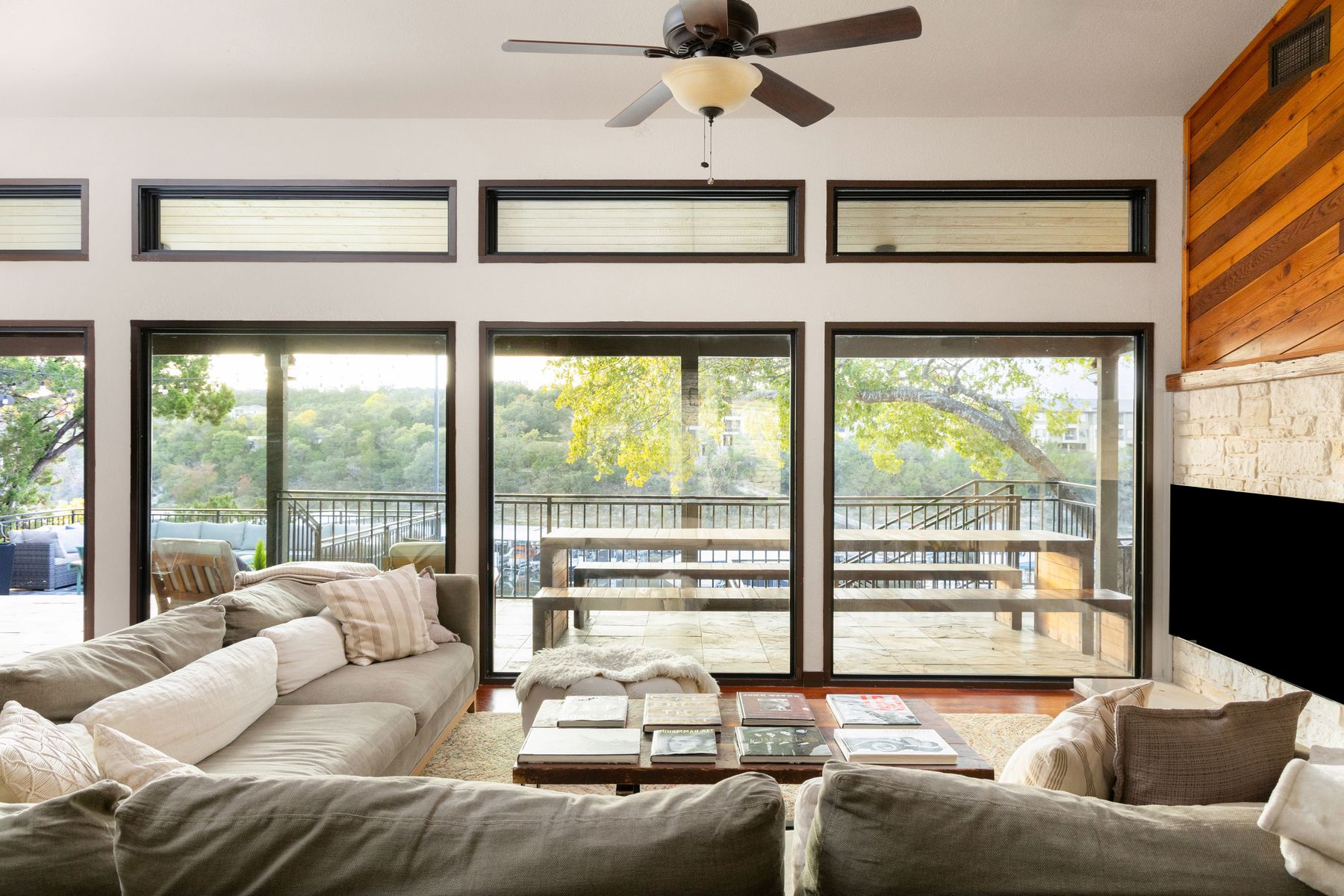 927 Challenger Lakeway, TX 78734 - Photo 7 of 40