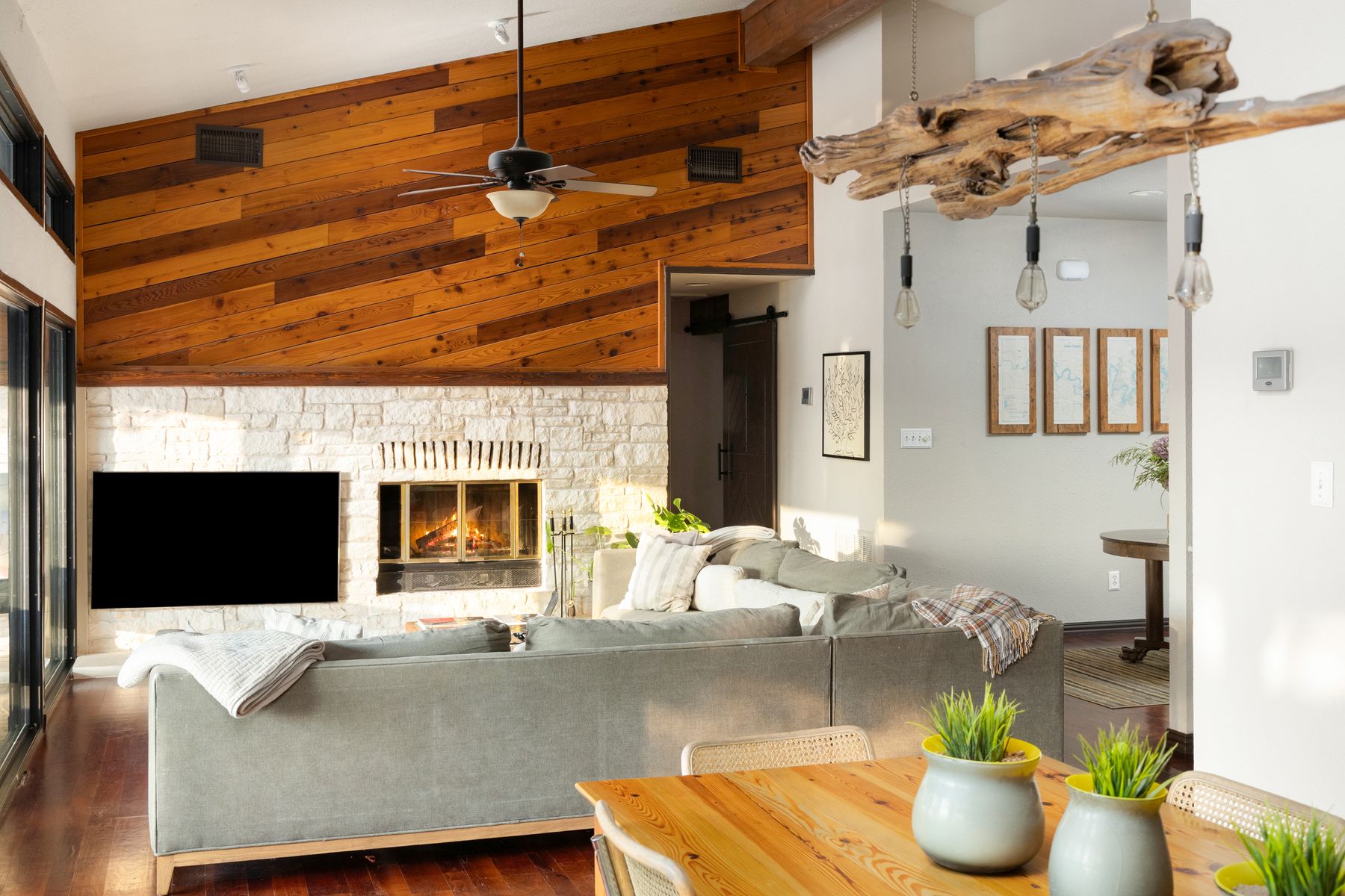 927 Challenger Lakeway, TX 78734 - Photo 10 of 40