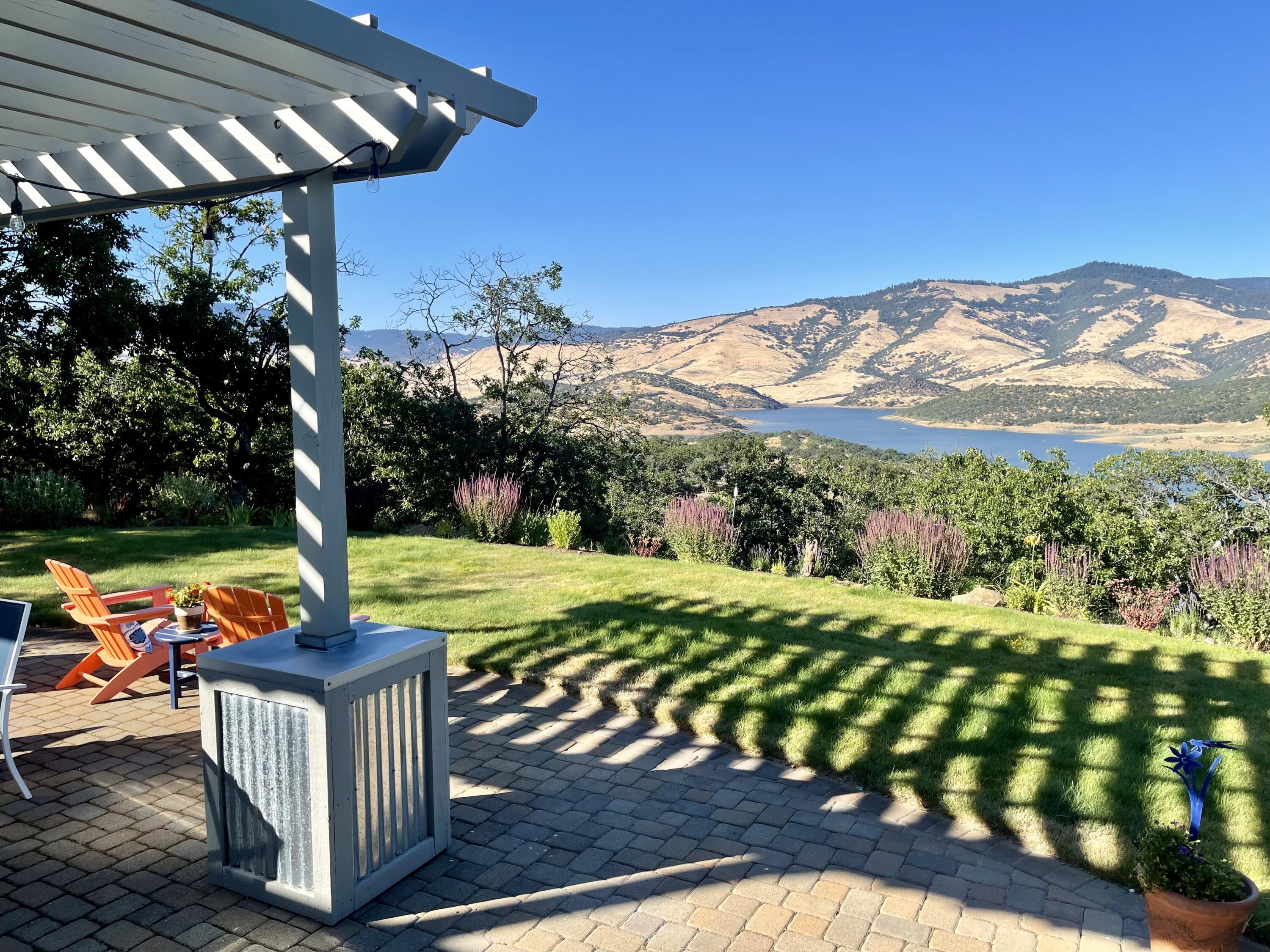 1275 Neil Creek Road Ashland, OR 97520 - Photo 27 of 52 Lake View