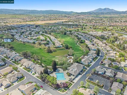 $679,000 | 143 Honeygold Lane, Brentwood, CA 94513