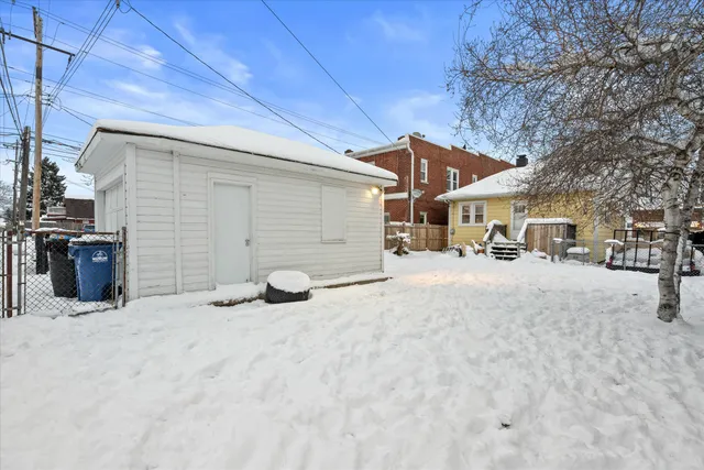 $189,997 | 1606 Grove Avenue, Racine, WI 53405