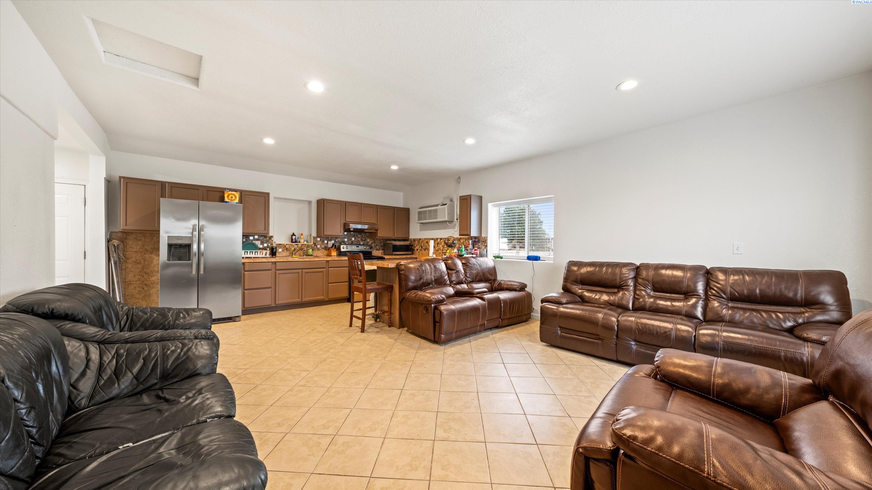 9121 Taylor Flats Road Pasco, WA 99301 - Photo 27 of 49 Gallery Image 27