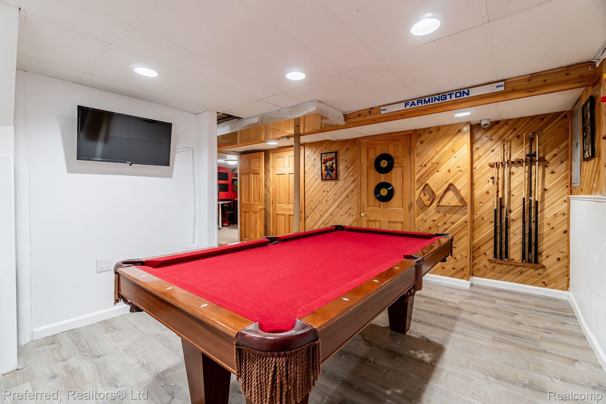 22712 Power Road Farmington, MI 48336 - Photo 20 of 31 Gallery Image 20