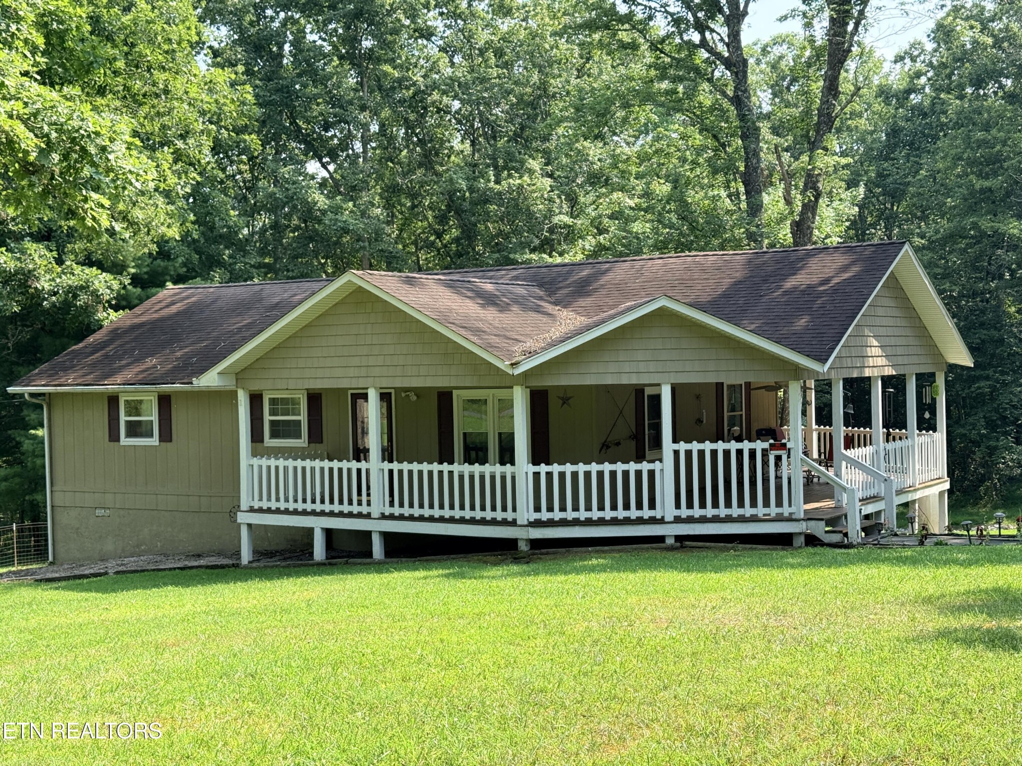 1250 Darrow Ridge Road Jamestown, TN 38556 - Photo 1 of 37