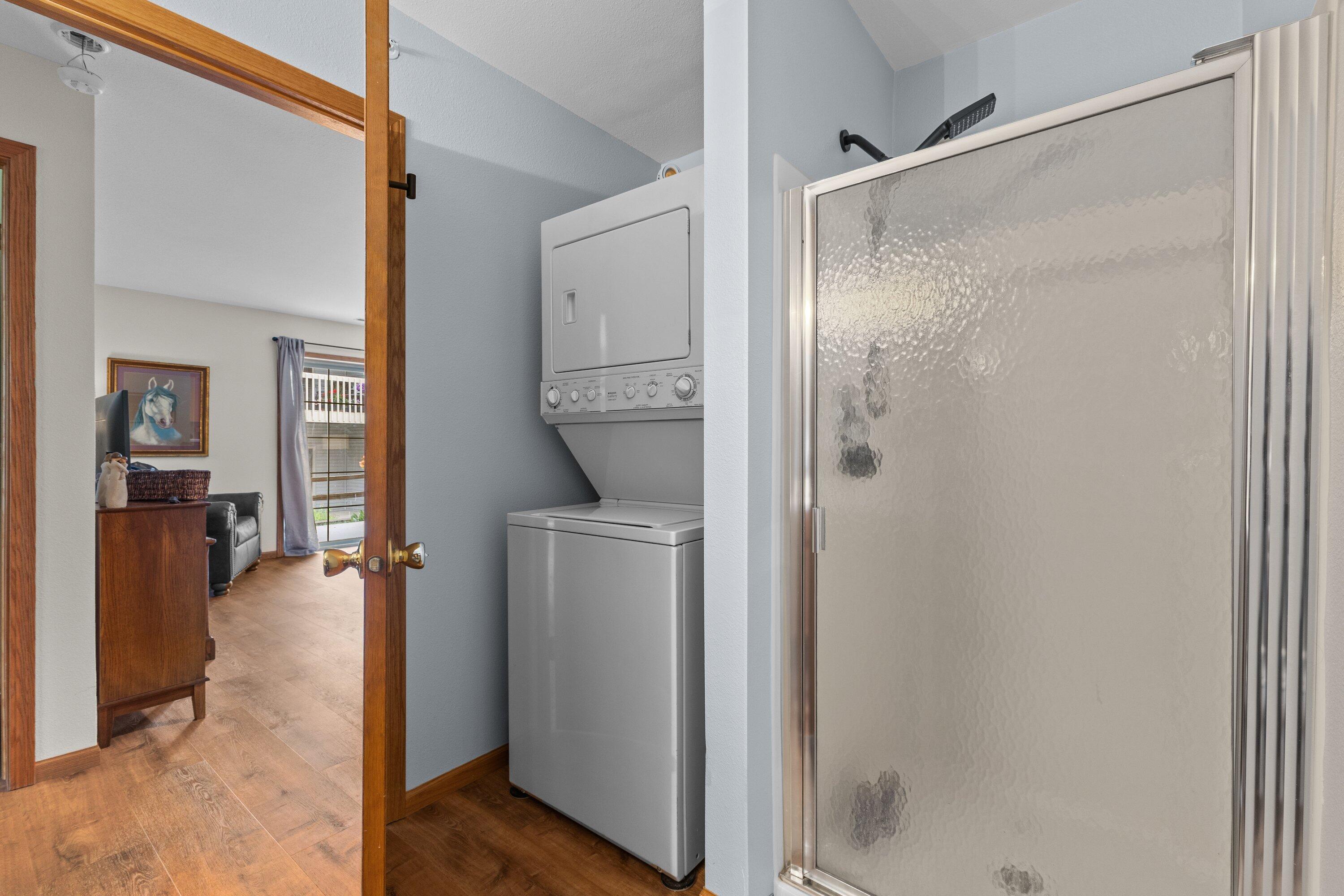 9342 West Loomis Road, Unit 8 Franklin, WI 53132 - Photo 12 of 29 full bath w/ private laundry