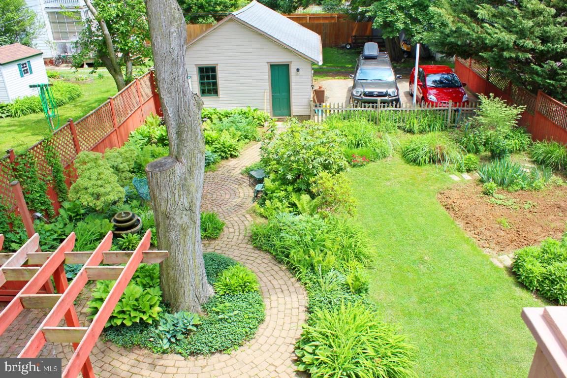 305 South Spruce Street Lititz, PA 17543 - Photo 33 of 38