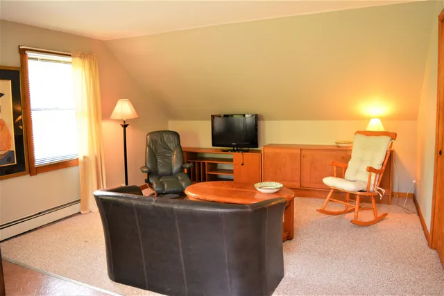 $1,500 | 548 Highway 10, Unit B, Grantham, NH 03753