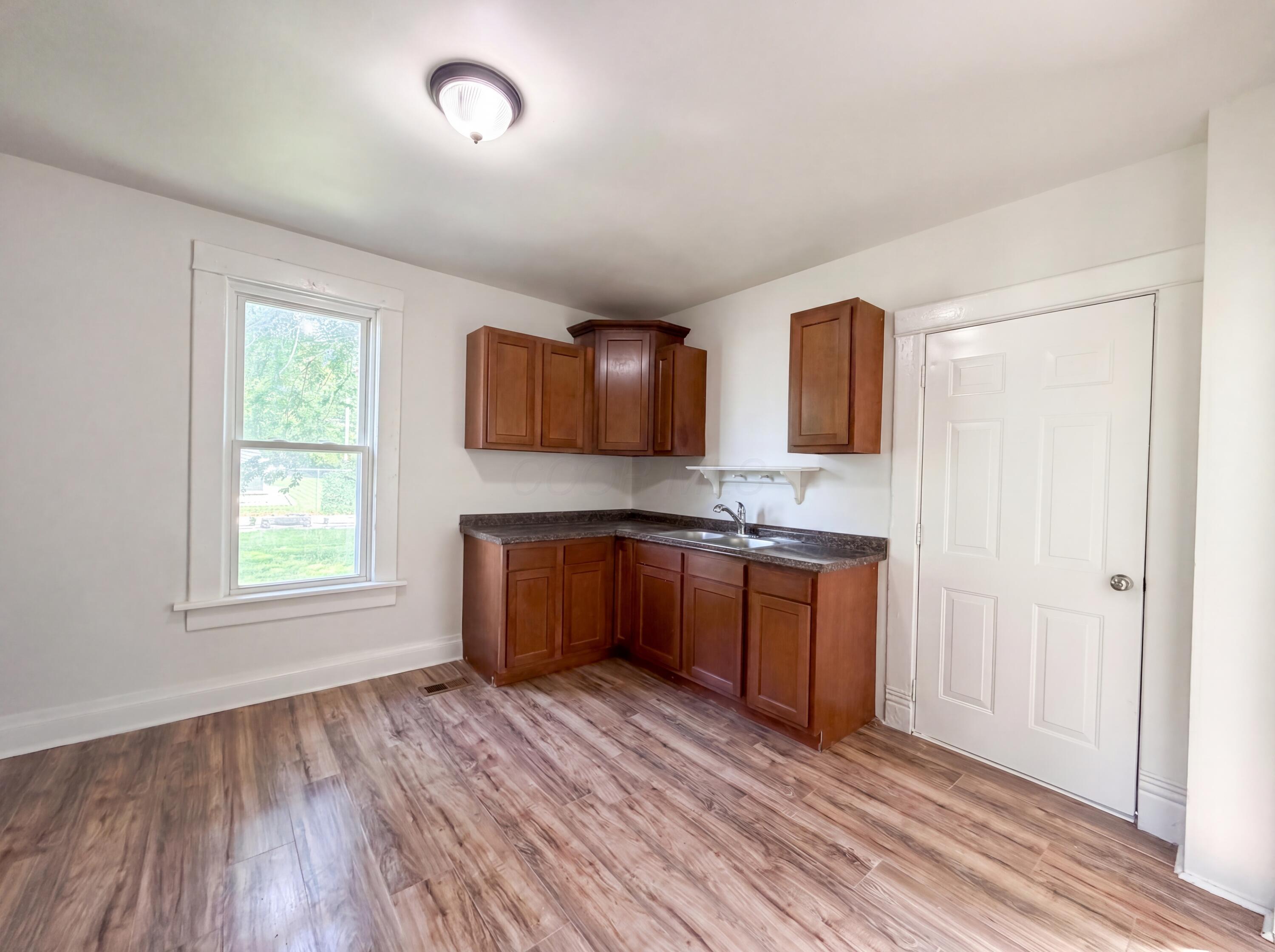 65 West Harrison Street Delaware, OH 43015 - Photo 11 of 26 listing_10