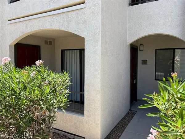 $1,625 | 950 Seven Hills Drive, Unit 1212, Henderson, NV 89052