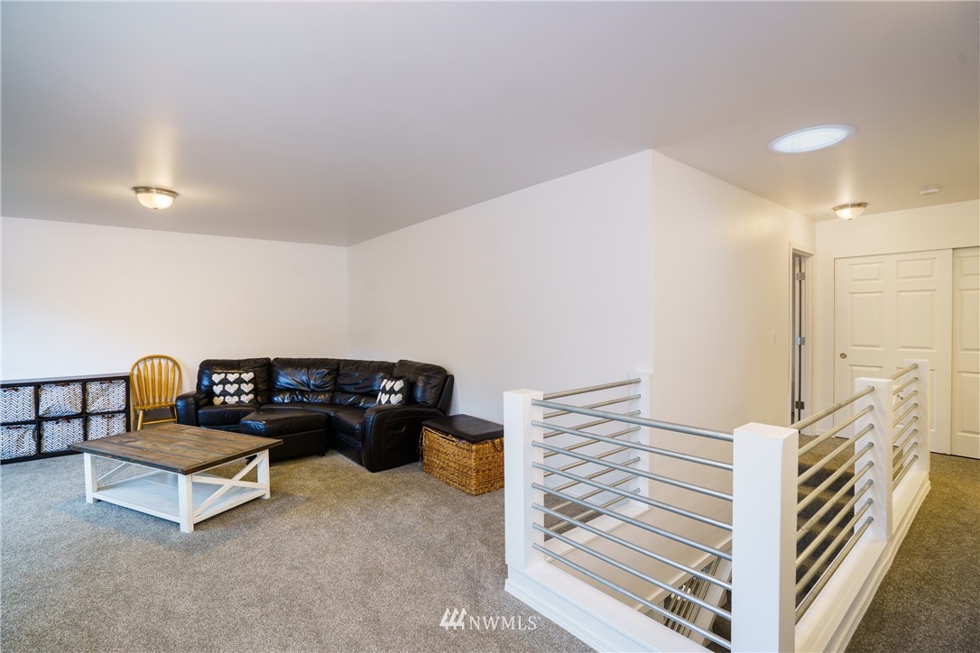 24300 Lee Road Mount Vernon, WA 98274 - Photo 17 of 39 Gallery Image 17