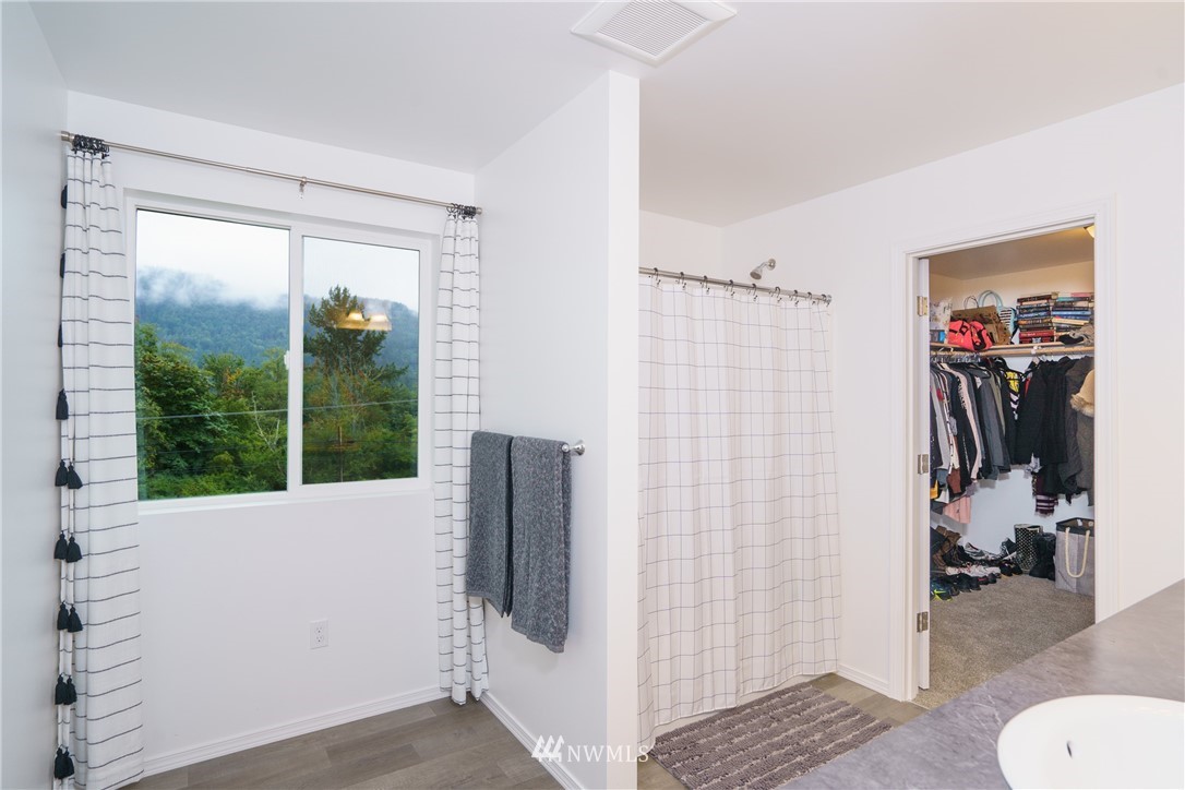 24300 Lee Road Mount Vernon, WA 98274 - Photo 19 of 39 Gallery Image 19