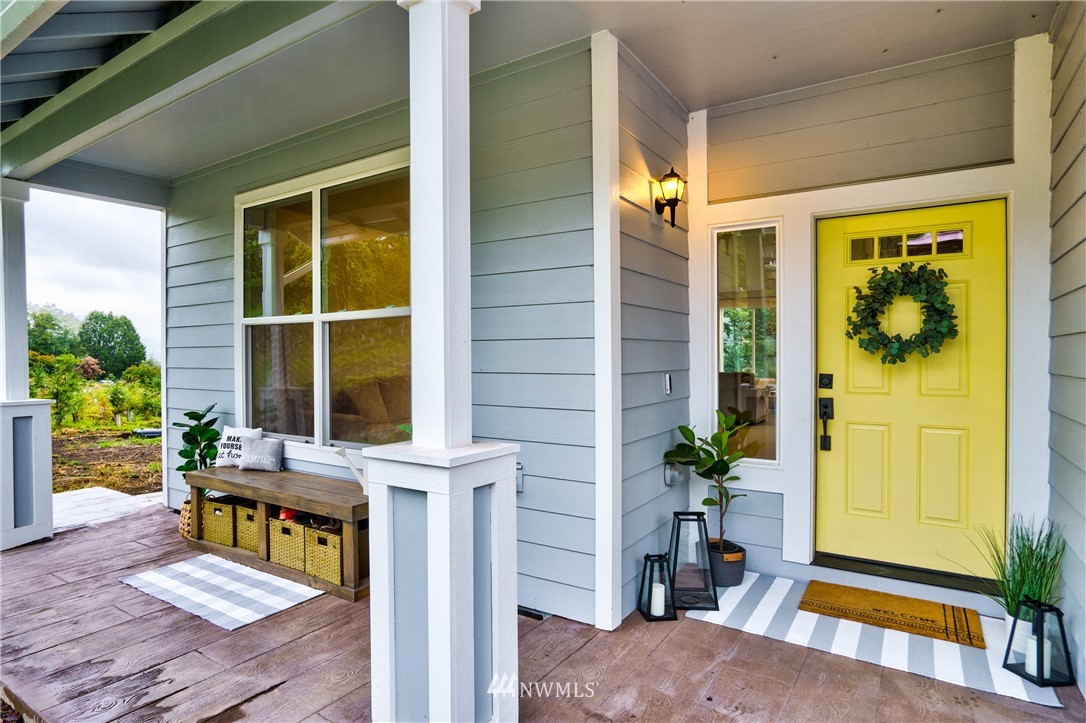 24300 Lee Road Mount Vernon, WA 98274 - Photo 3 of 39 Gallery Image 3