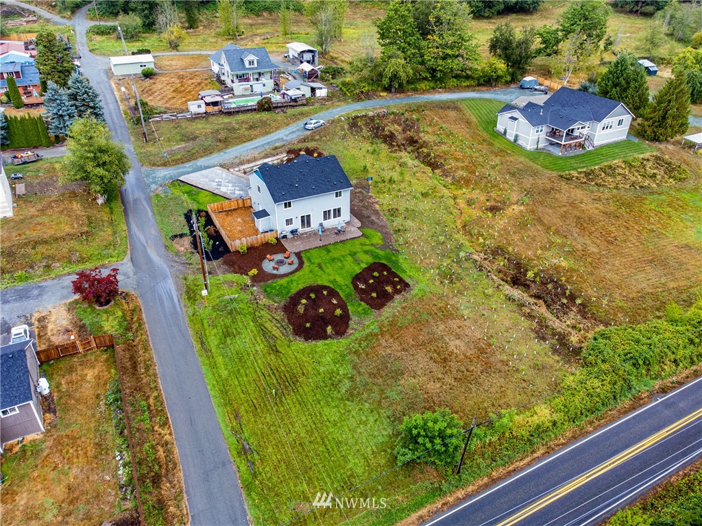 24300 Lee Road Mount Vernon, WA 98274 - Photo 32 of 39 Gallery Image 32
