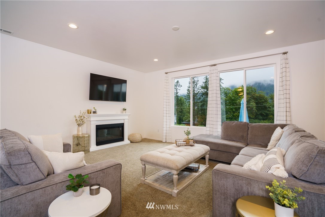 24300 Lee Road Mount Vernon, WA 98274 - Photo 7 of 39 Gallery Image 7