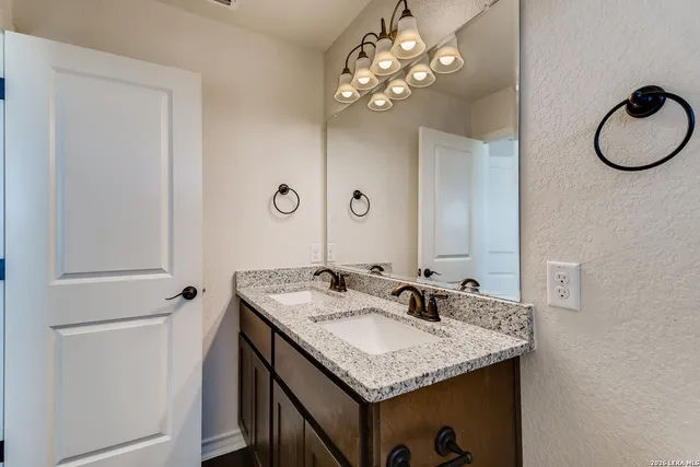 $1,350 | 10334 Lynwood Branch, San Antonio, TX 78245